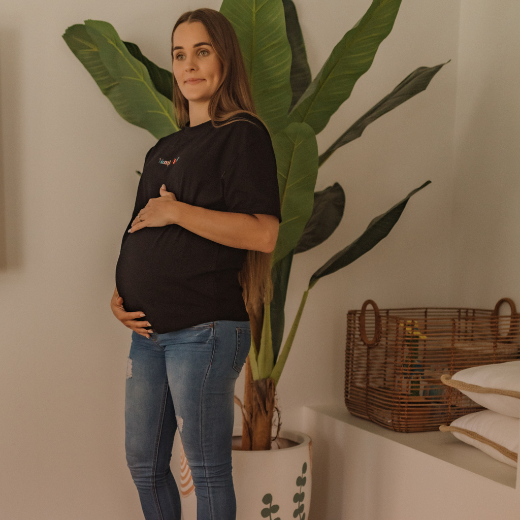 Black Breastfeeding Tee